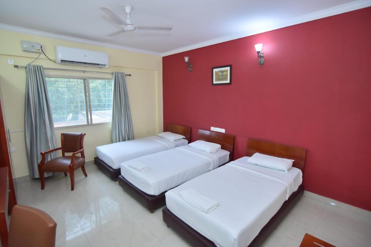 White Bricks Inn Bangalore Exterior foto