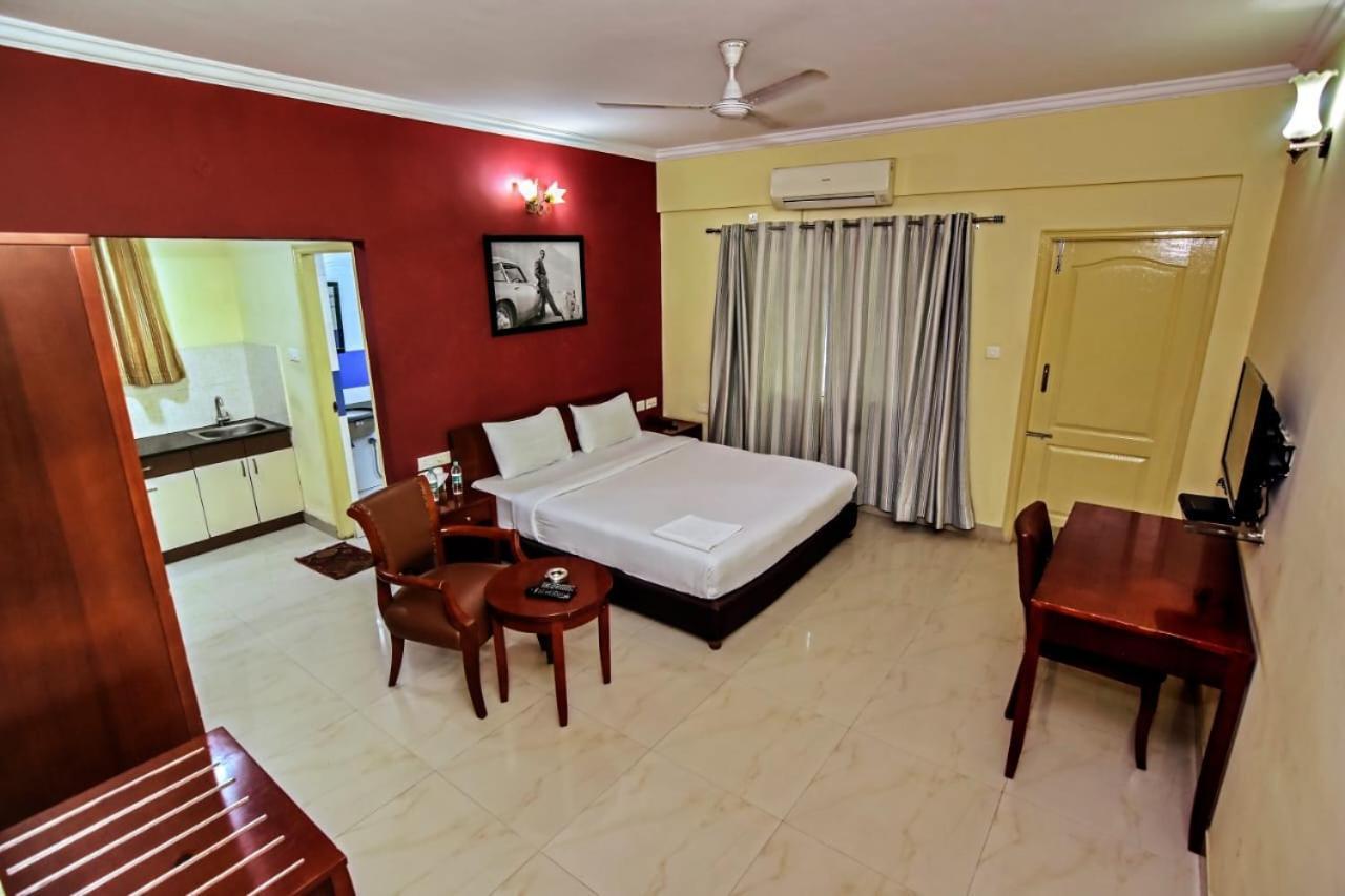 White Bricks Inn Bangalore Exterior foto